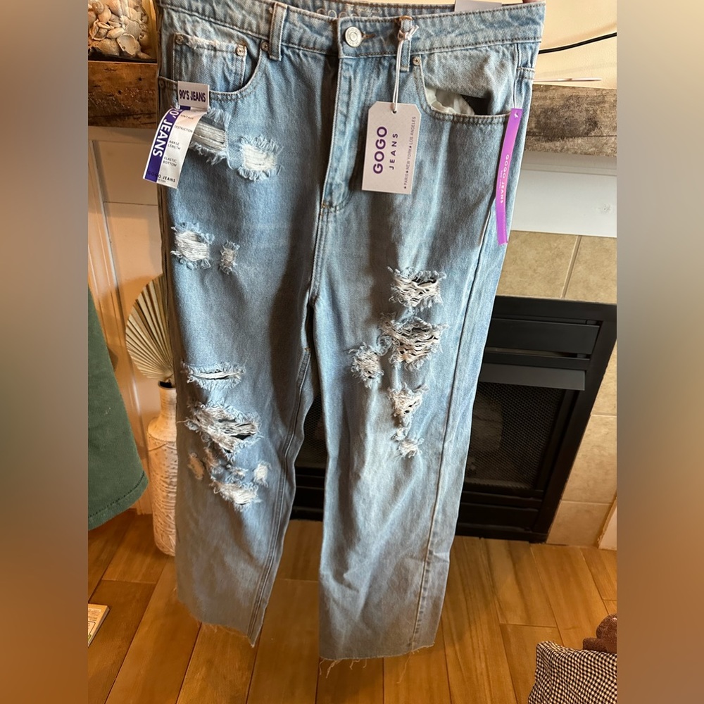 Light wash distressed Jeans Gogo jeans